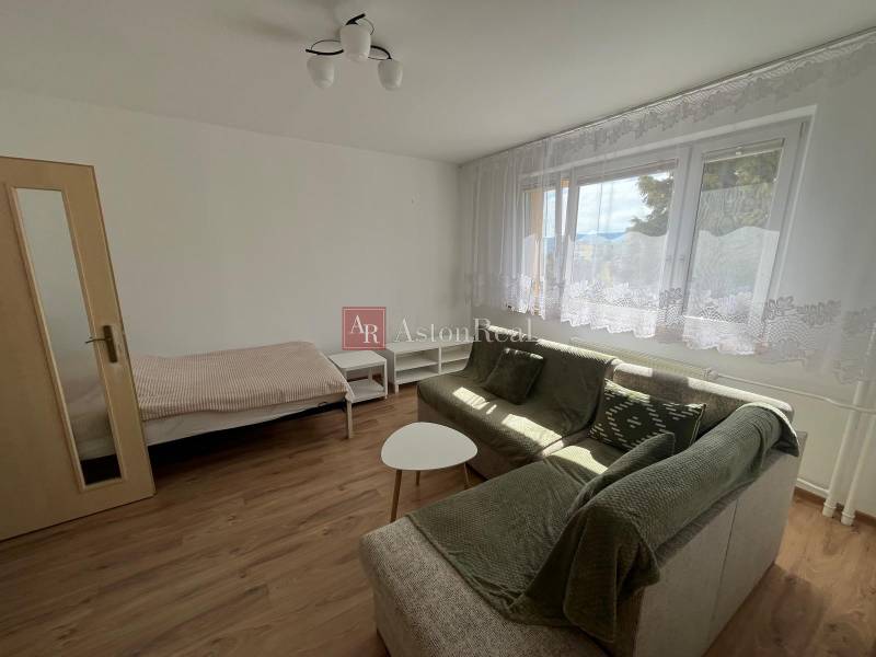 WhatsApp Image 2026-04-23 at 16.15.28 (8).jpeg