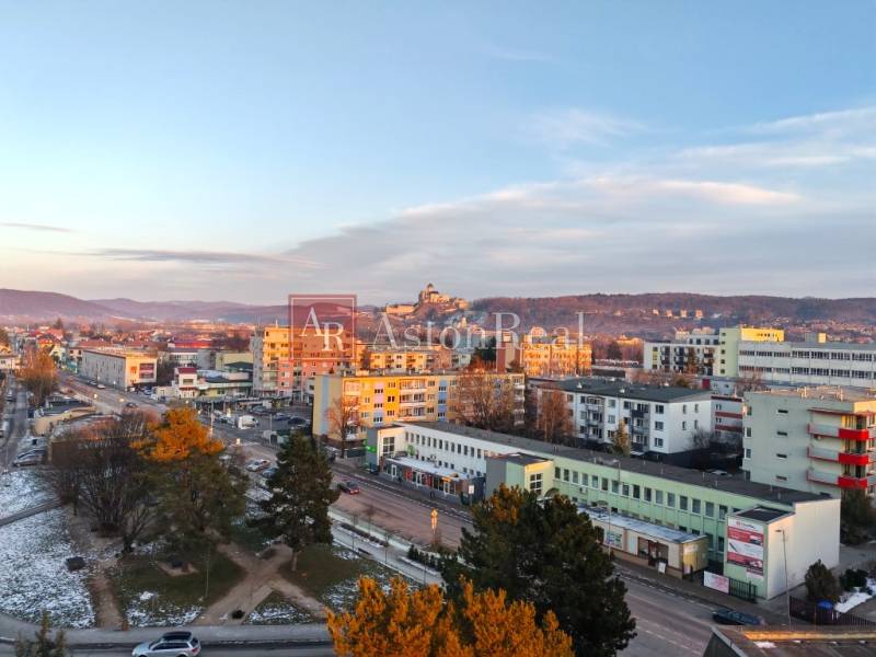 pohľad z balkóna 2.jpg