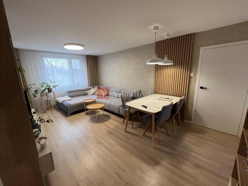 WhatsApp Image 2026-02-01 at 13.55.11 (4).jpeg