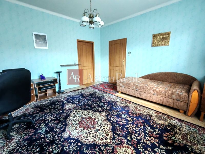 izba s pohľadom na interiérové dvere.jpg