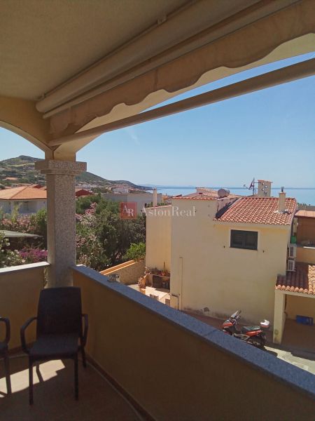 horný apartmán - terasa s výhľadom na more.jpg
