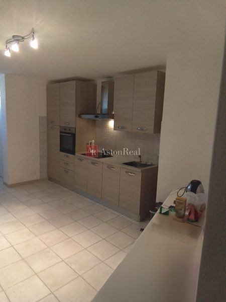dolný apartmán - kuchyňa.jpg